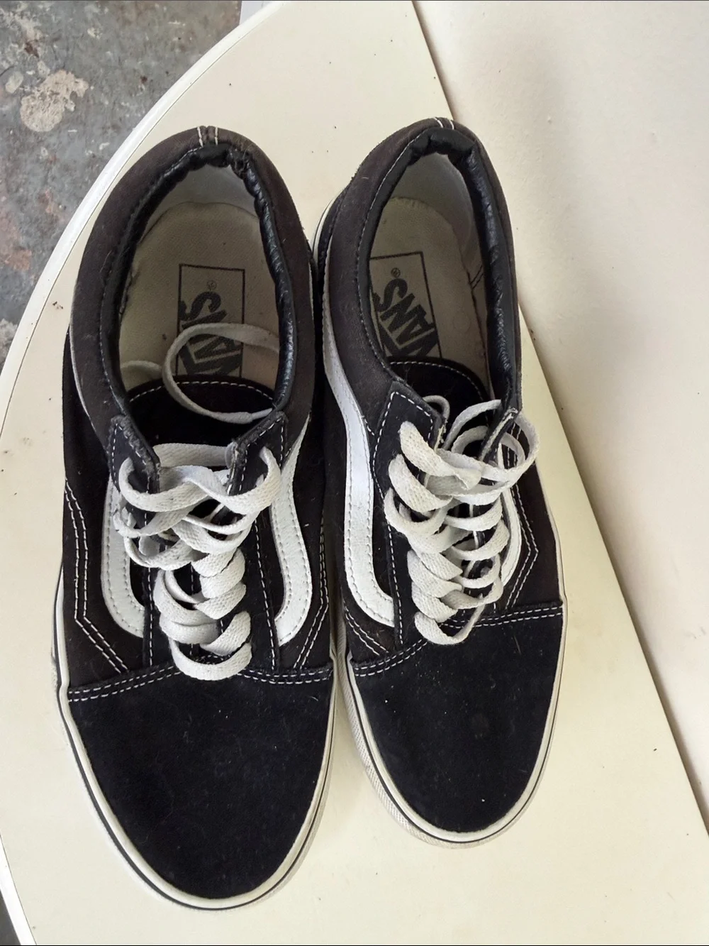 (2396) Vans Black and White Old Skool Sneakers, Size: 7.5